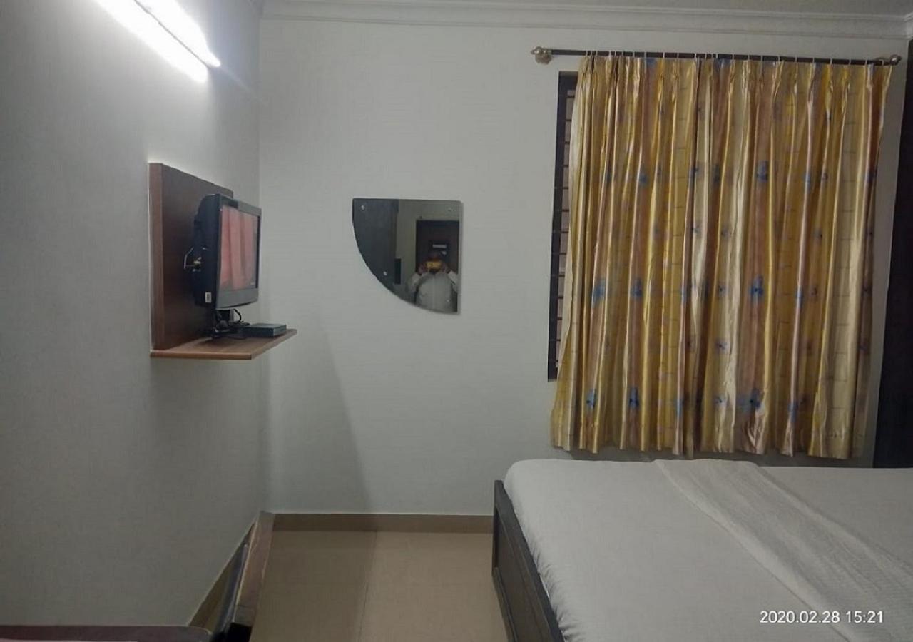Ocean Inn Hotels Bangalore Exterior photo